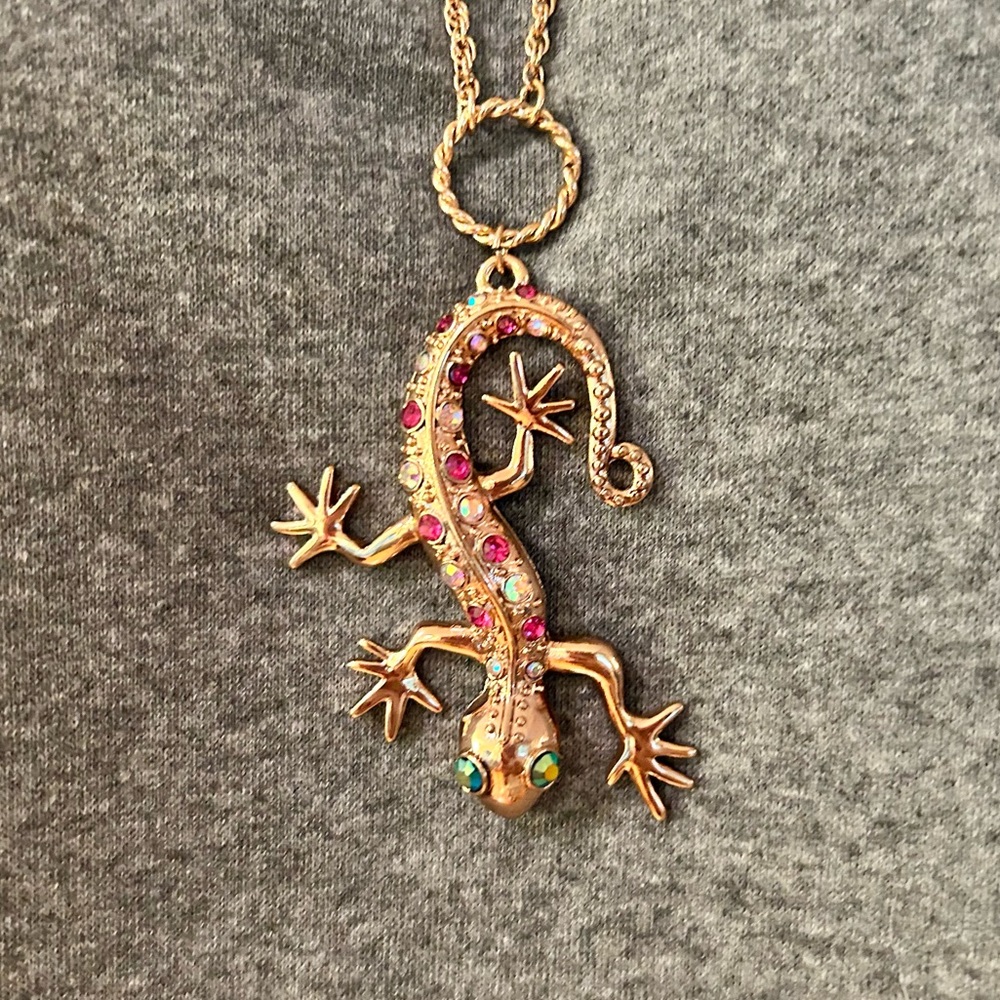 Betsey Johnson Rose Gold Tone Multi Color Rhinestone Gecko Lizard Necklace
